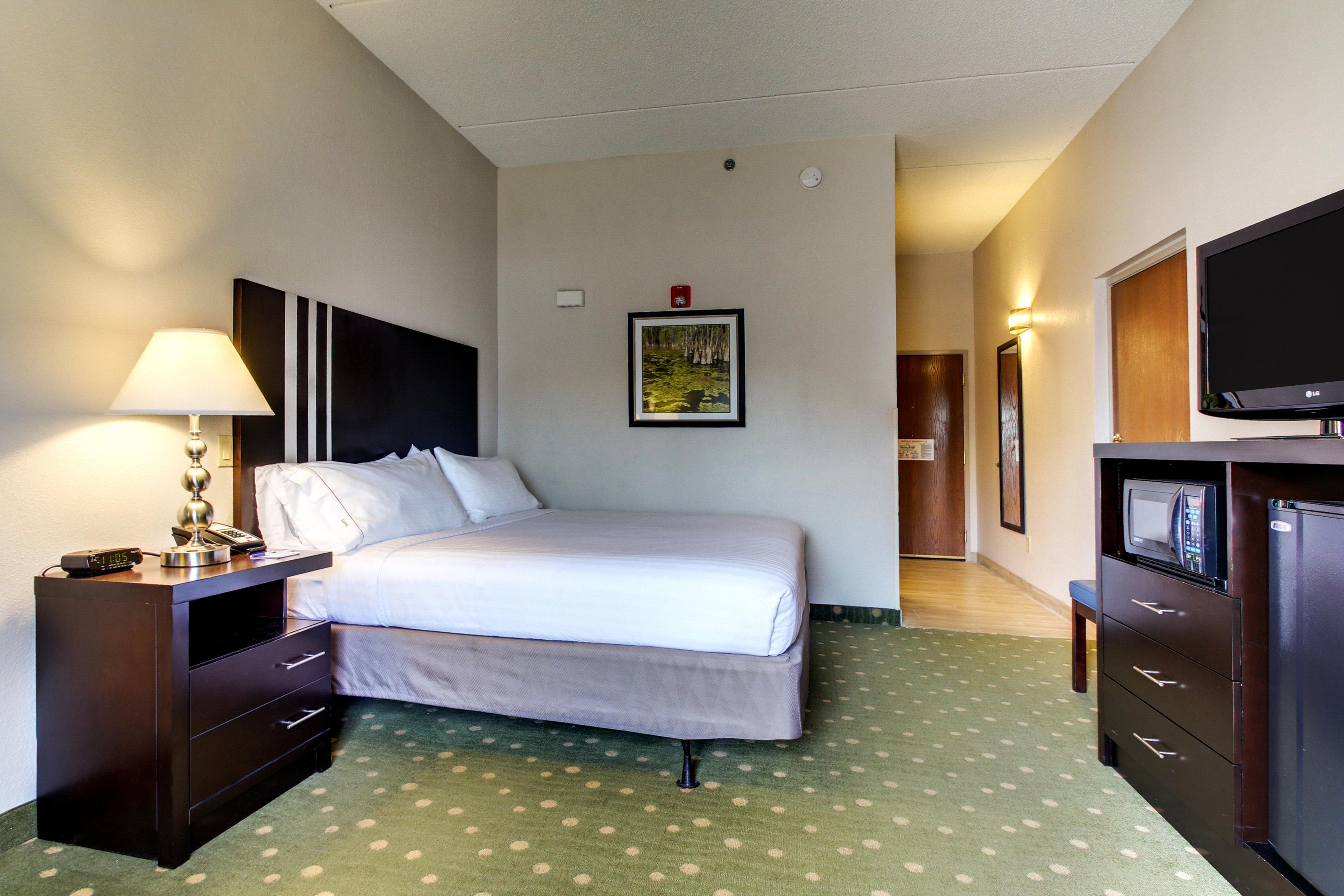 Holiday Inn Express Hotel & Suites Live Oak By Ihg Exterior photo
