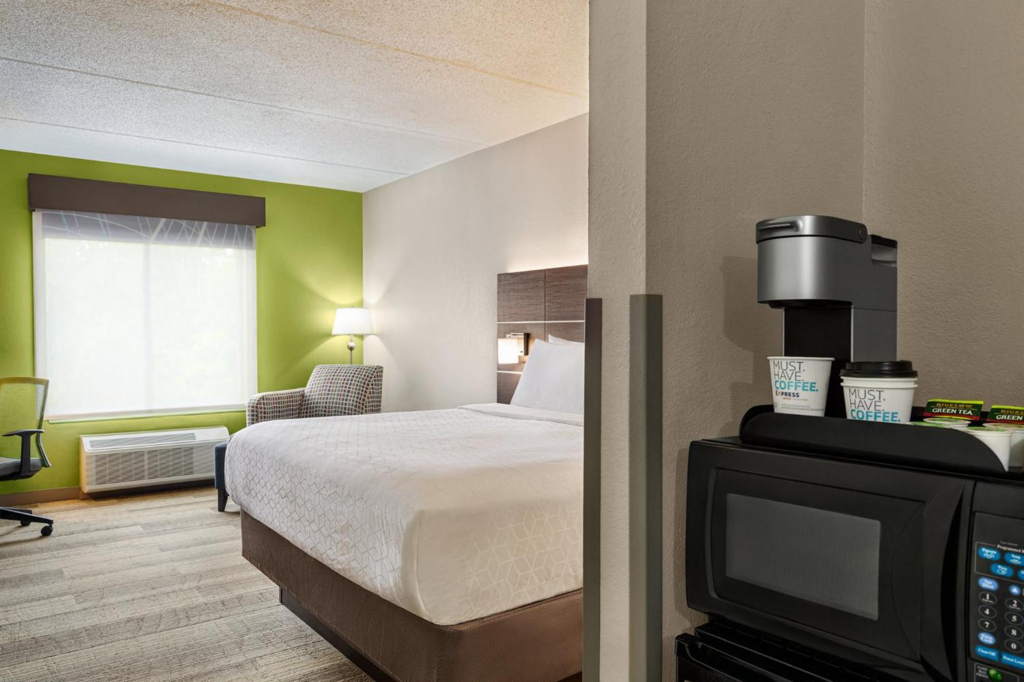 Holiday Inn Express Hotel & Suites Live Oak By Ihg Exterior photo
