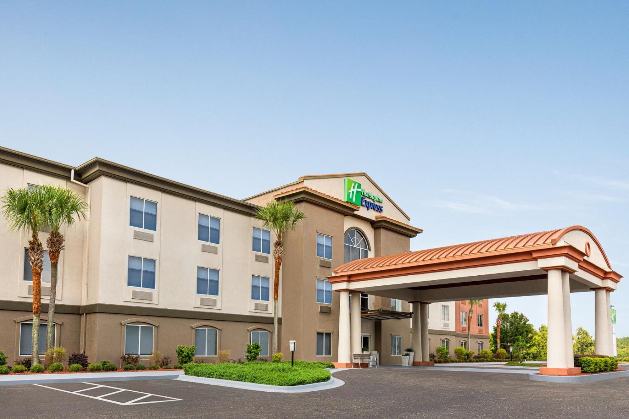 Holiday Inn Express Hotel & Suites Live Oak By Ihg Exterior photo